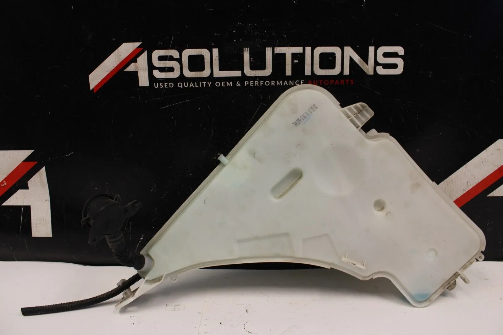 2015-2020  BMW F30 F80 F82 F83 M3 M4 WINDSHIELD FLUID WASHER TANK RESERVOIR