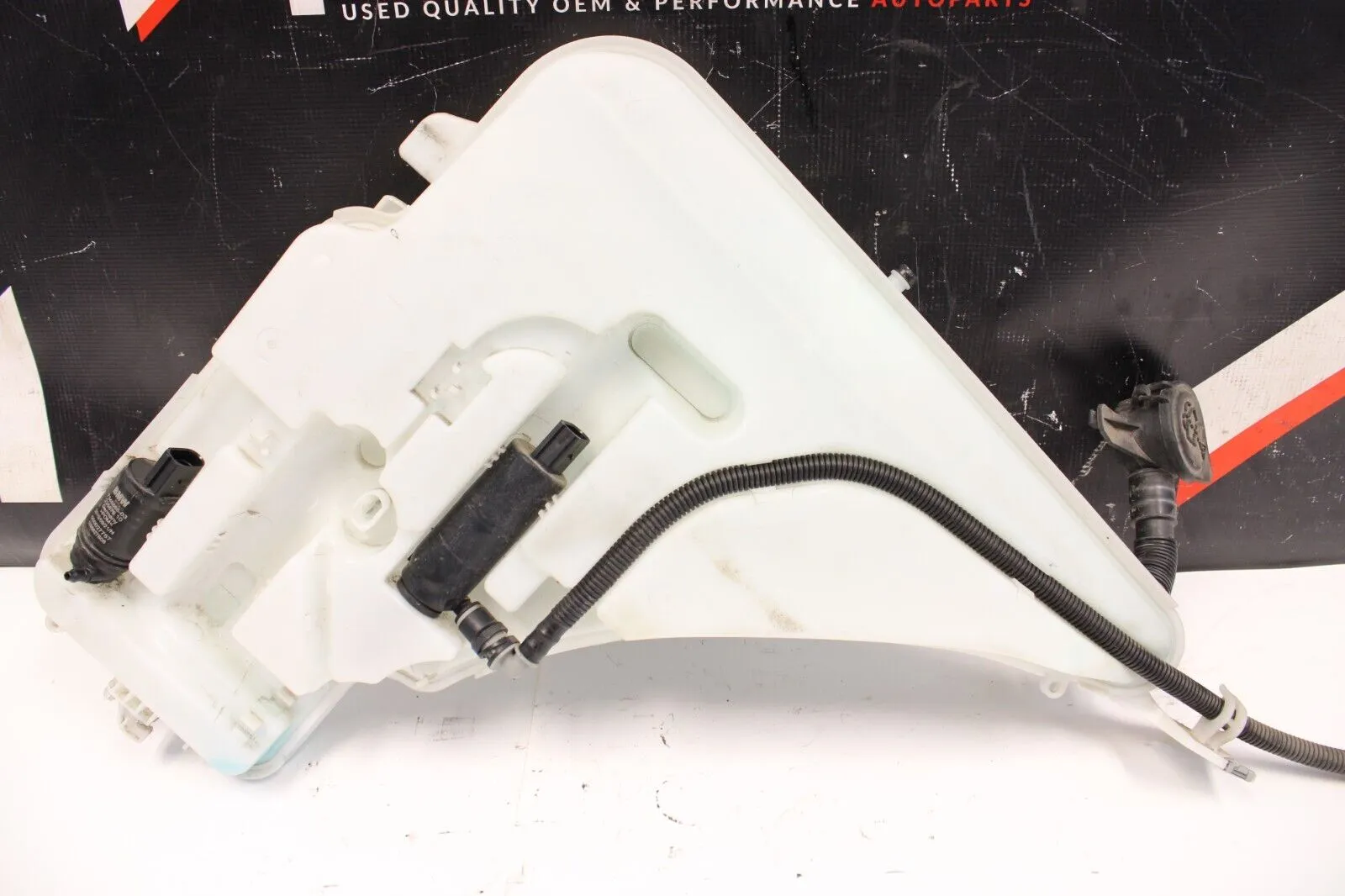 2015-2020  BMW F30 F80 F82 F83 M3 M4 WINDSHIELD FLUID WASHER TANK RESERVOIR