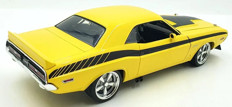 Acme 1/18 Scale A1806020 - 1971 Dodge Challenger Trans AM Streetfighter - Yellow