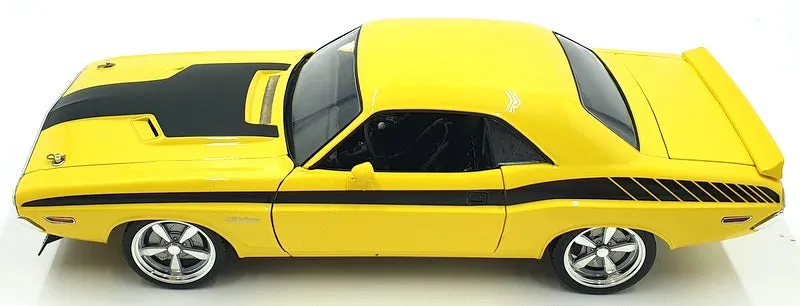 Acme 1/18 Scale A1806020 - 1971 Dodge Challenger Trans AM Streetfighter - Yellow