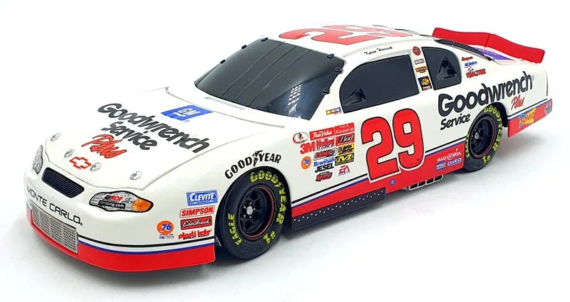 Action 1/24 Scale 101839 - 2001 Chevrolet Monte Carlo GM Goodwrench #29