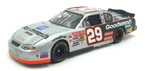 Action 1/24 Scale 102083 -2002 Chevrolet Monte Carlo GM Goodwrench Service #29