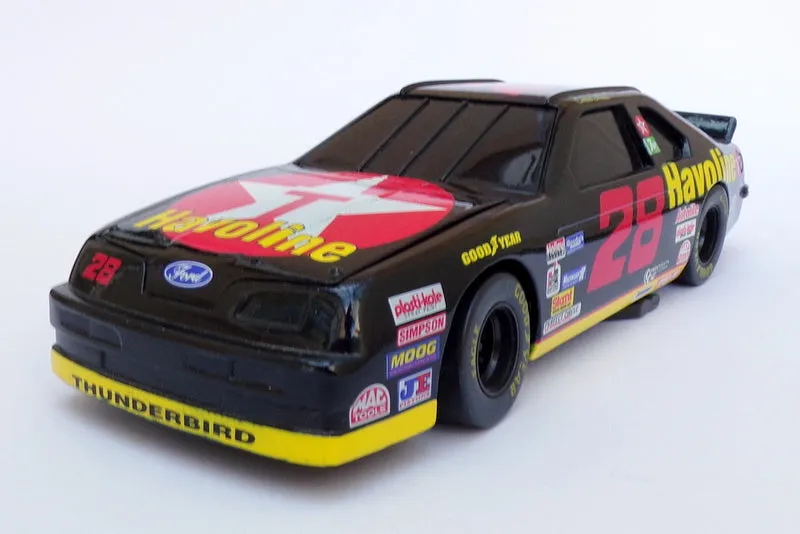 Action 1/24 Scale 249401121-2 - Ford Thunderbird Stock Car Bank #28 Ernie Irvan