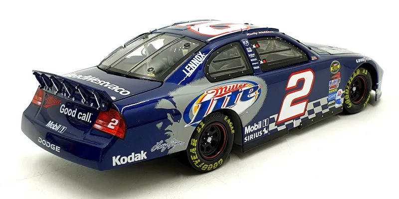 Action 1/24 Scale 402900 - 2004 Dodge Intrepid Miller Lite NASCAR #2