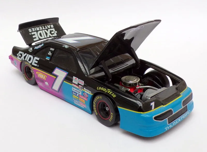 Action 1/24 Scale AC30420A - Ford Stock Car Bank - #7 Geoff Bodine