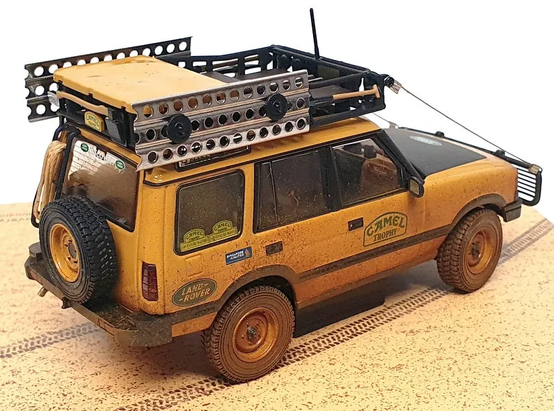 Almost Real 1/43 410411 Land Rover Discovery S1 Camel Trophy Kalimantan 1993 DV