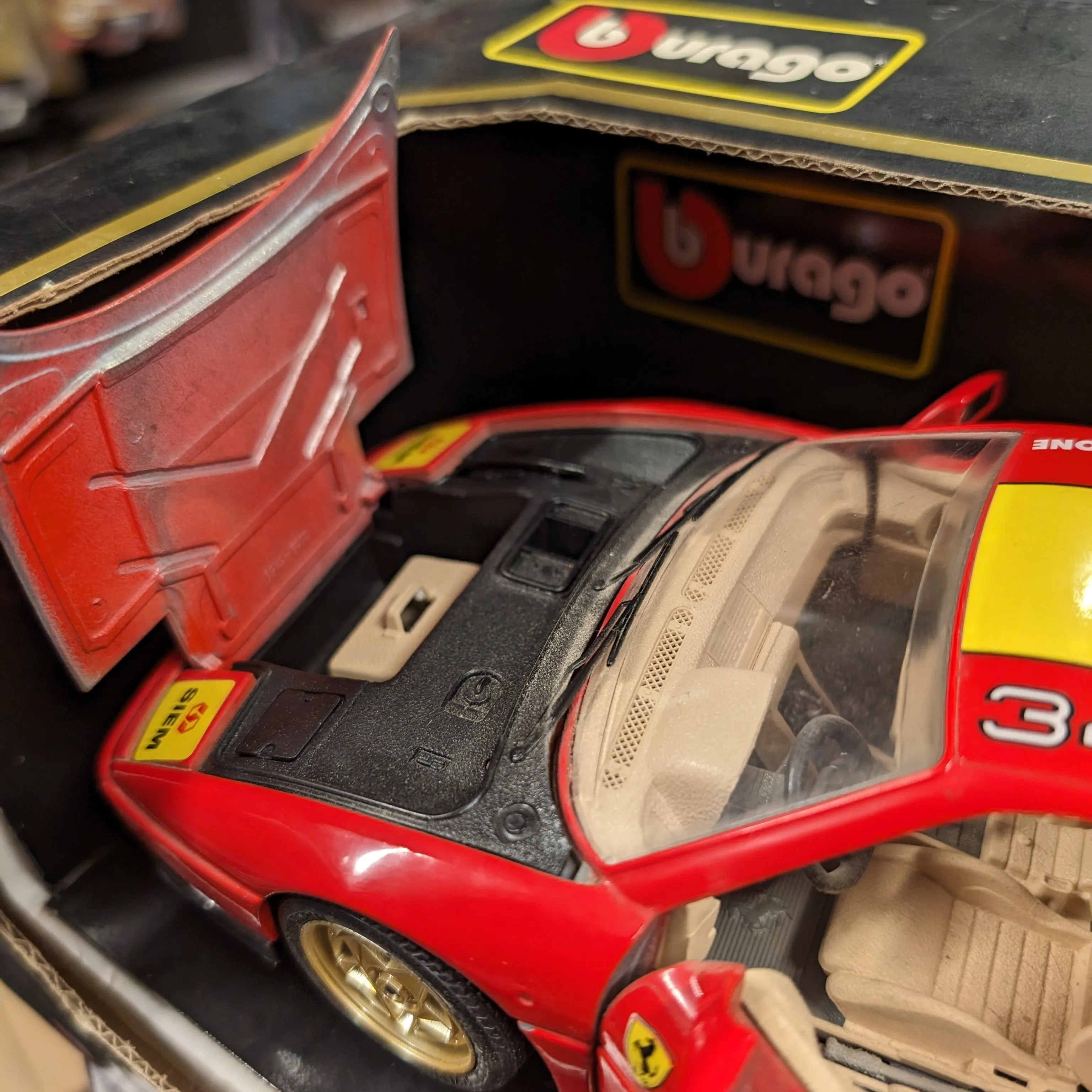 Burago, Ferrari 348tb Evoluzione (1991), 1:18 Scale Diecast Car