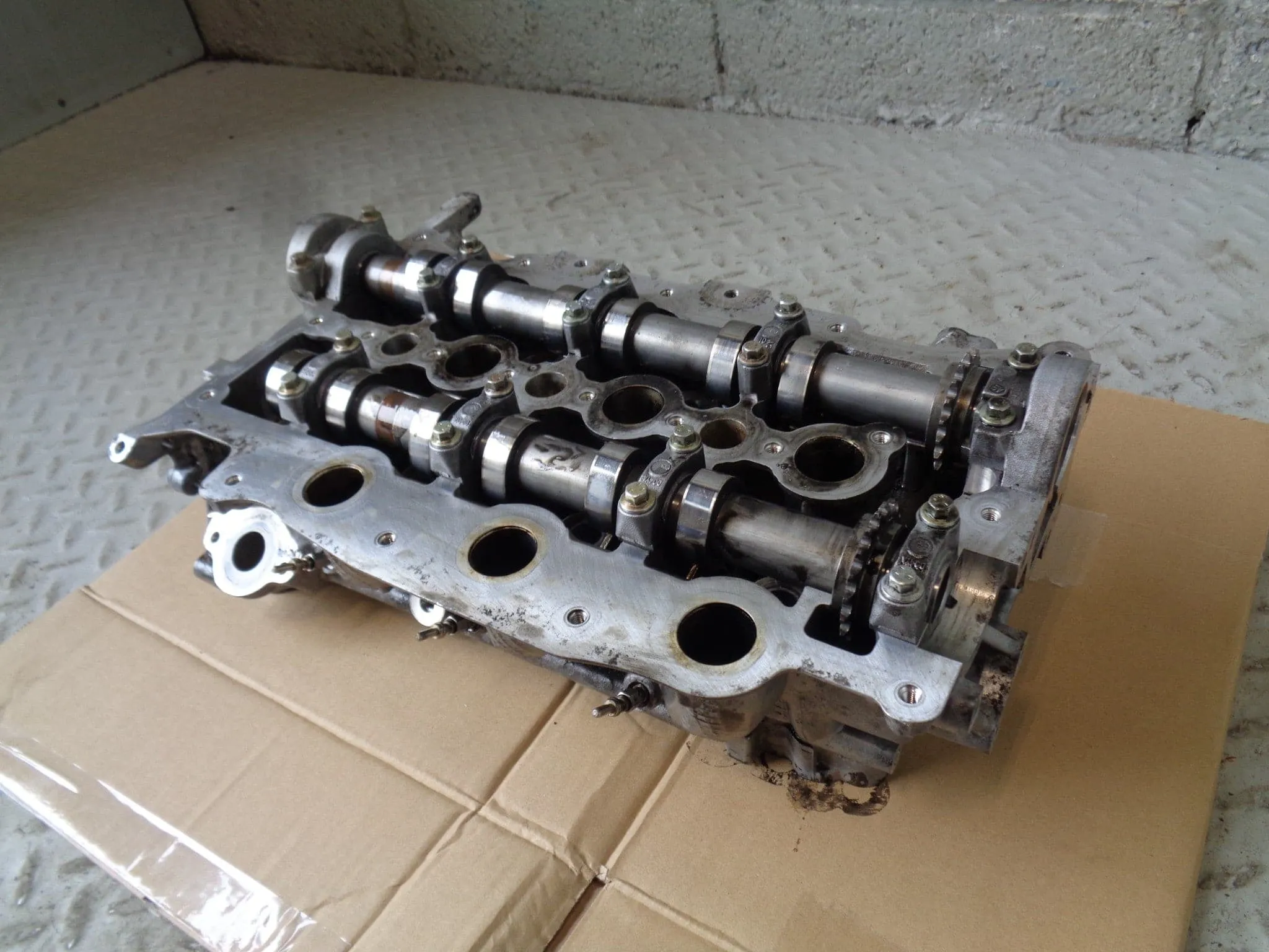 Cylinder Head 2.7 TDV6 Off Side Discovery 3 Range Rover Sport Land Rover H28024