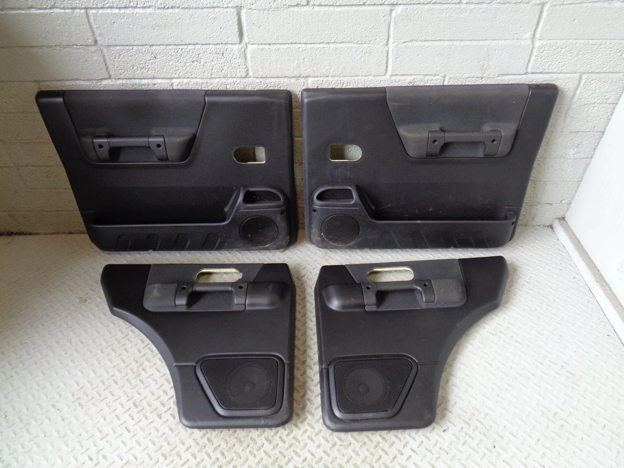 Discovery 2 Door Cards Set of x 4 Black Land Rover 2002 to 2004 Facelift R19034