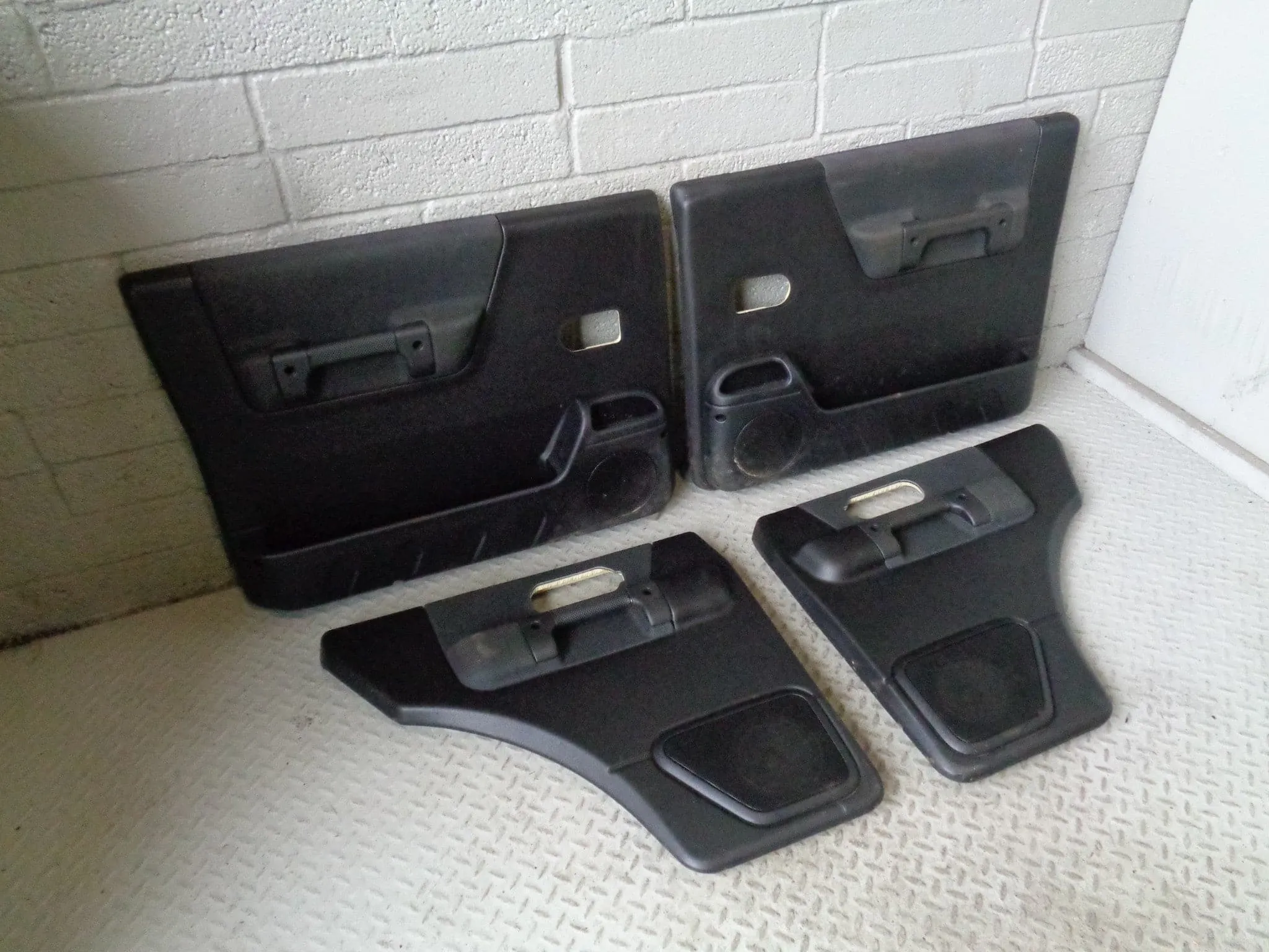 Discovery 2 Door Cards Set of x 4 Black Land Rover 2002 to 2004 Facelift R19034