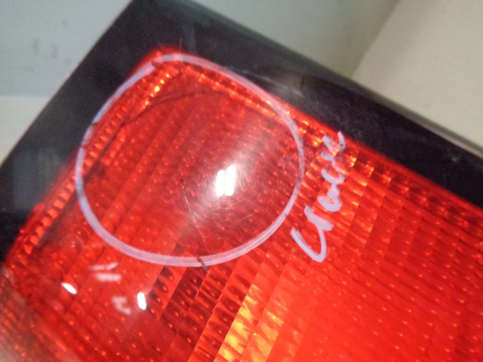 Discovery 2 Rear Tail Light Upper Near Side Rear Land Rover 2002 to 2004 R19034