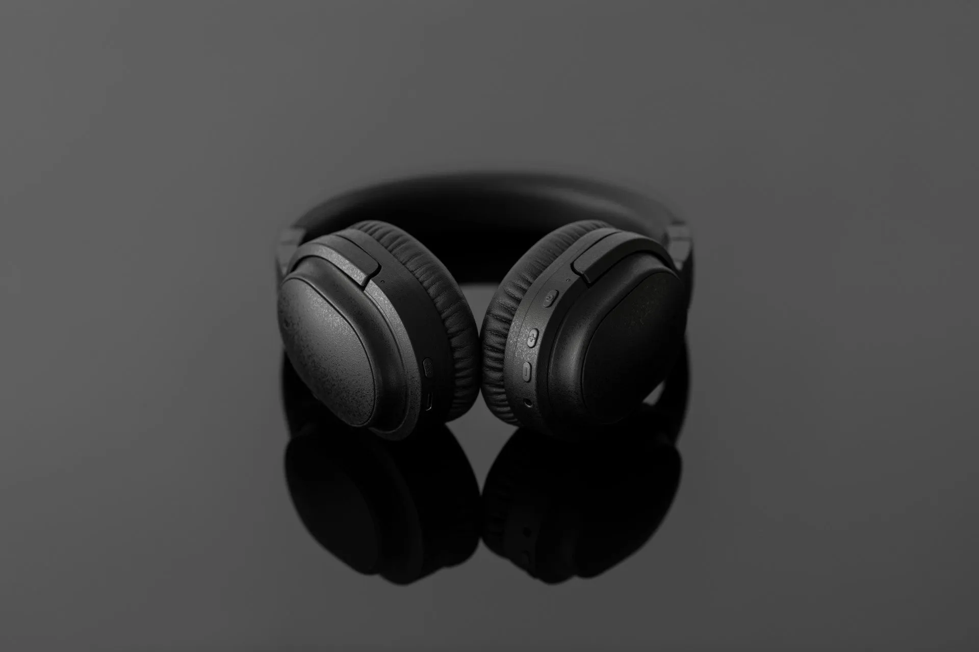 Final UX3000 - Wireless Active Noise Cancelling Headphones